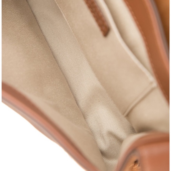 Belstaff Suede Messenger bag is great condition - Picture 2 of 5